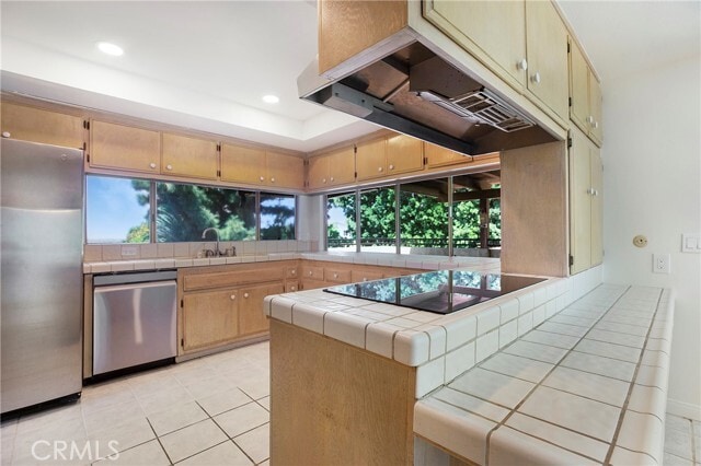 Building Photo - 1731 La Loma Dr