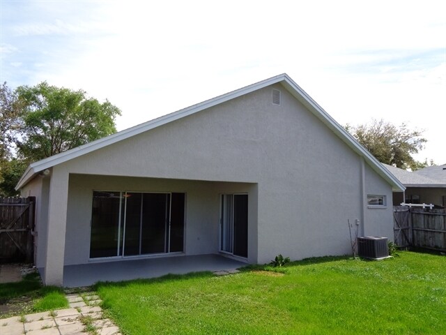 Building Photo - 27501 Sky Lake Cir
