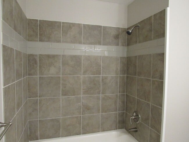 Building Photo - Ranch Style Townhome in convenient location