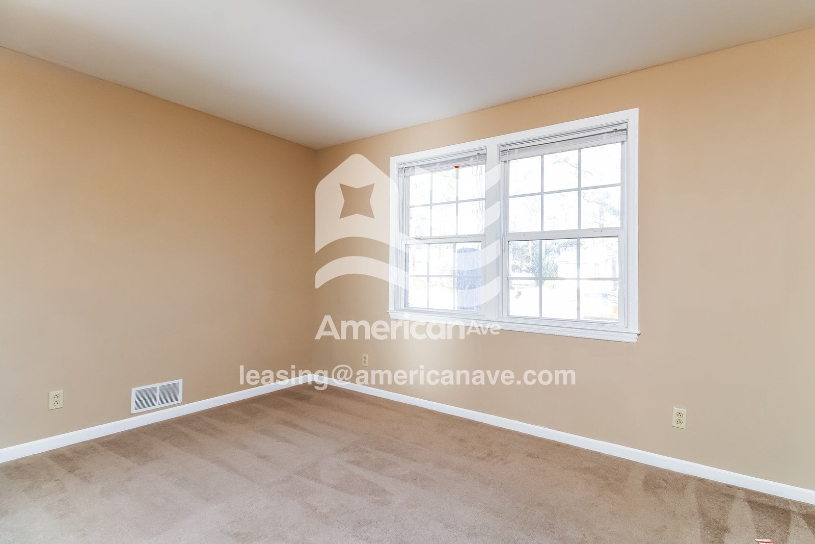 Building Photo - 205 Bob White Ave