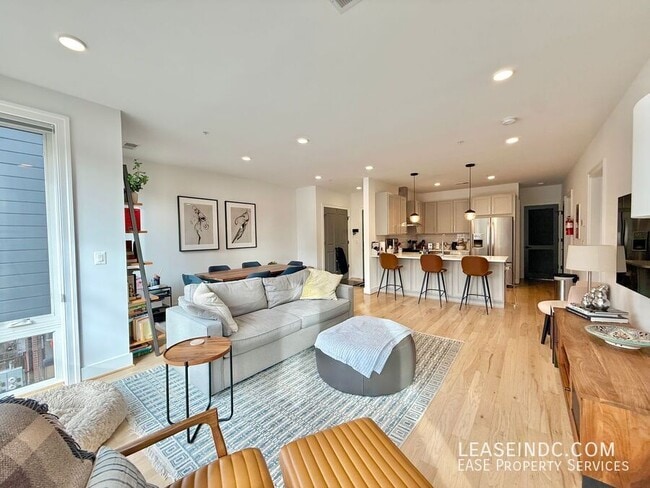 Building Photo - 4335 Harrison St NW