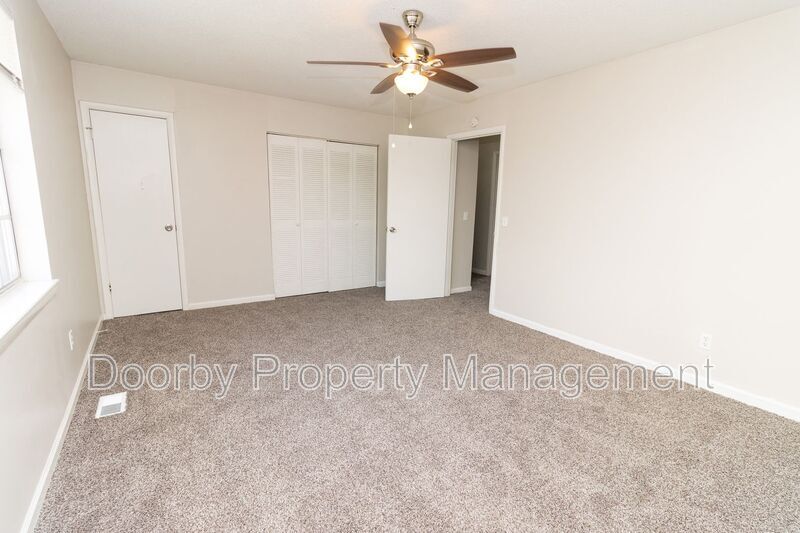 Building Photo - 4598 Plaza Hills Ln