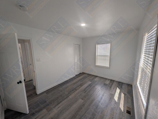Building Photo - 1036 McKinley Ave