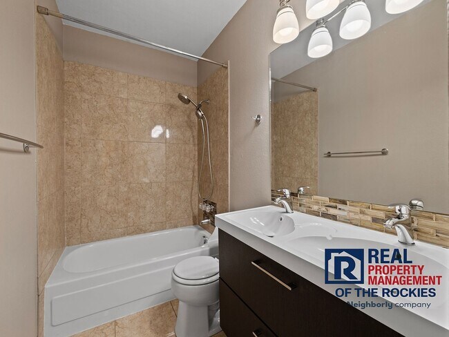 Building Photo - Charming 3-Bed, 1.5-Bath Home in Desirable West Fort Collins!
