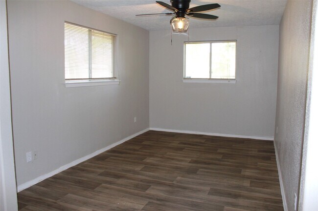 Building Photo - 4406 Lost Lake Ln