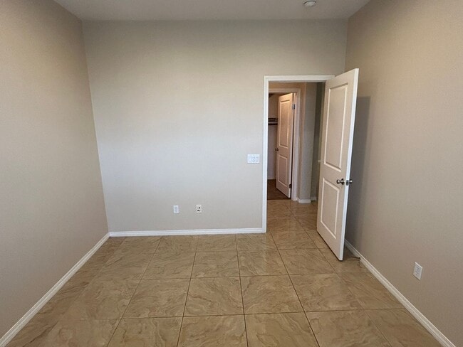 Building Photo - 3502 RAWLEY ST CORONA 92882 (5 BED / 3.5 B...