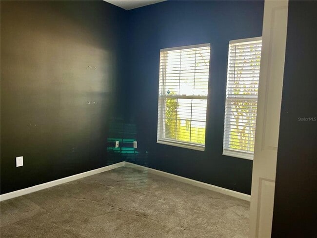 Building Photo - 421 Disa Dr