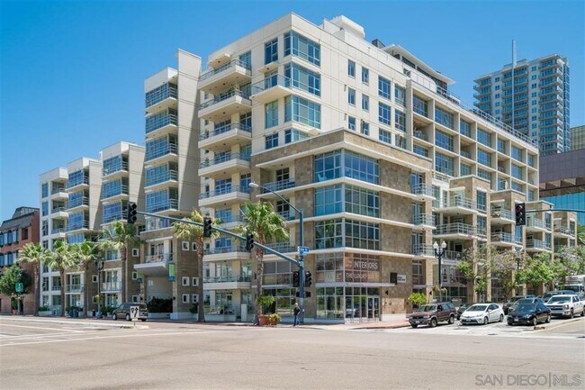 Building - 1431 Pacific Hwy