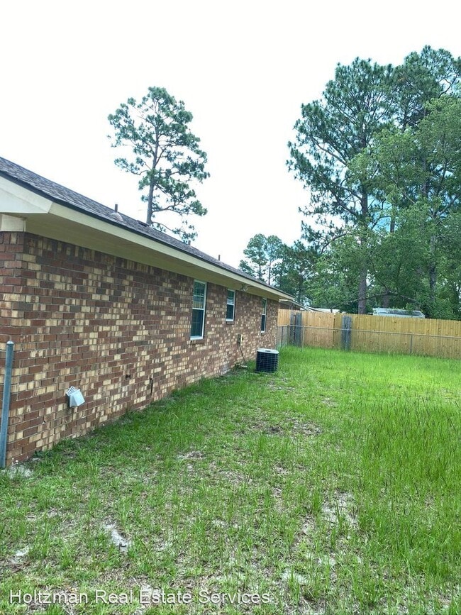 Building Photo - 3 br, 1 bath House - 1021 White Circle