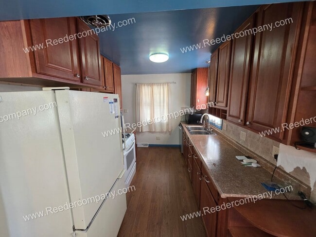 Building Photo - Spacious 3 bedroom 1 bathroom home in Hammond