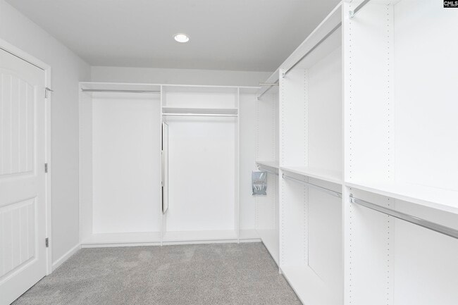 Building Photo - 728 Bustling Br Ln