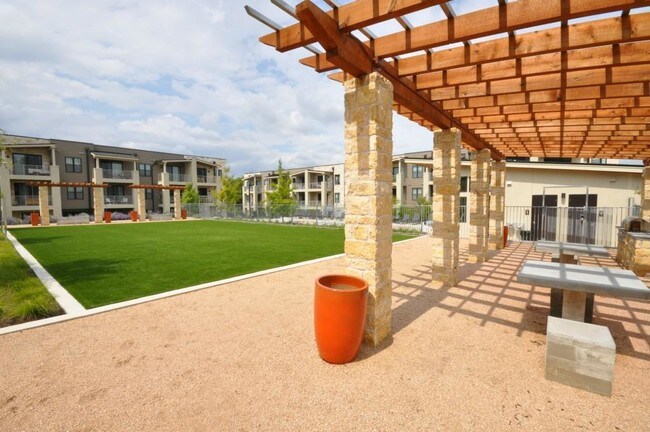 Building Photo - 2804 Treble Ln