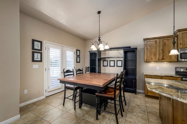 Building Photo - Move-In Ready Upstairs Unit – Available Now