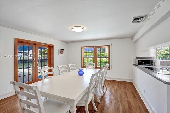 Building Photo - 609 Isle of Palms Dr