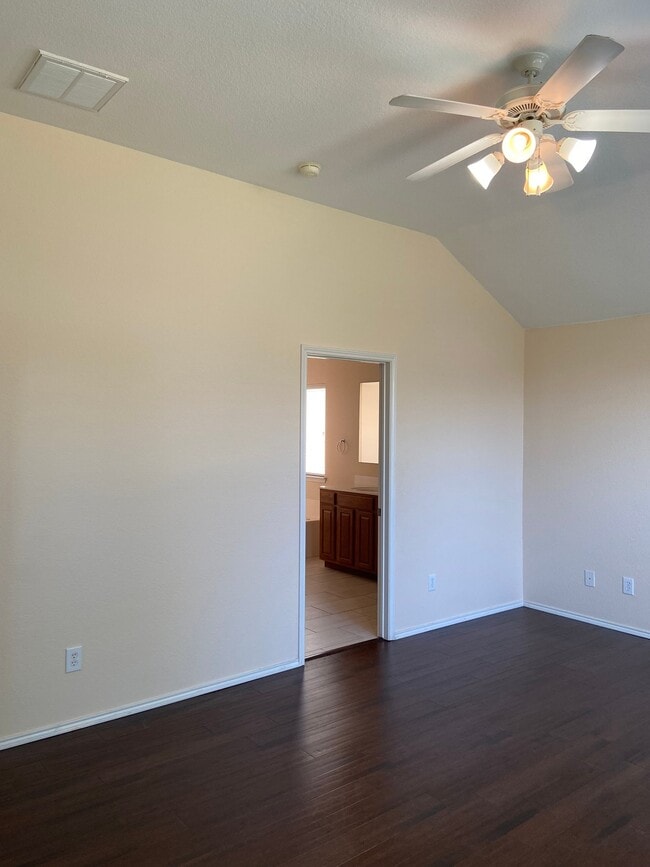 Building Photo - 112 Cherrytree Trail