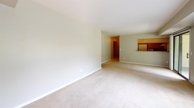 Building Photo - 275 Briarcrest Dr