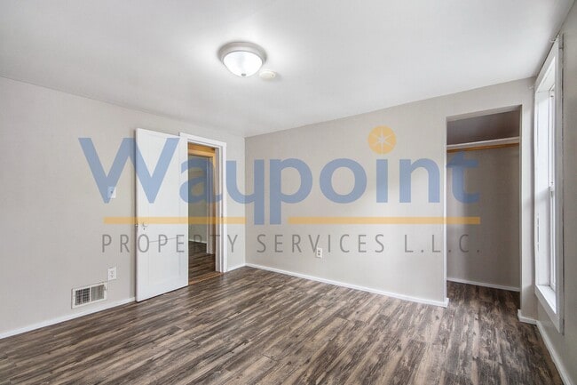 Building Photo - 19 Vandenberg Pl SE