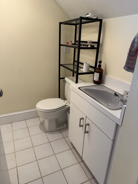 Building Photo - 51 N Main St