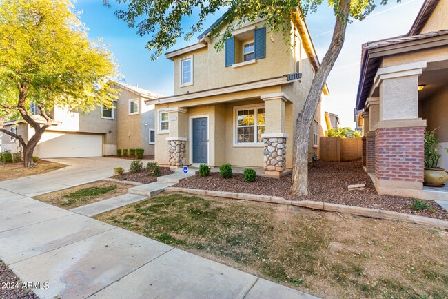 Building Photo - 2343 E Sunland Ave