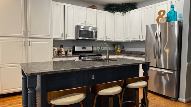 Building Photo - 45620 Iron Horse Terrace