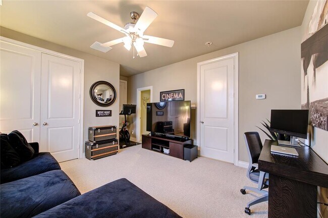 Building Photo - 1110 Sherwood Trail