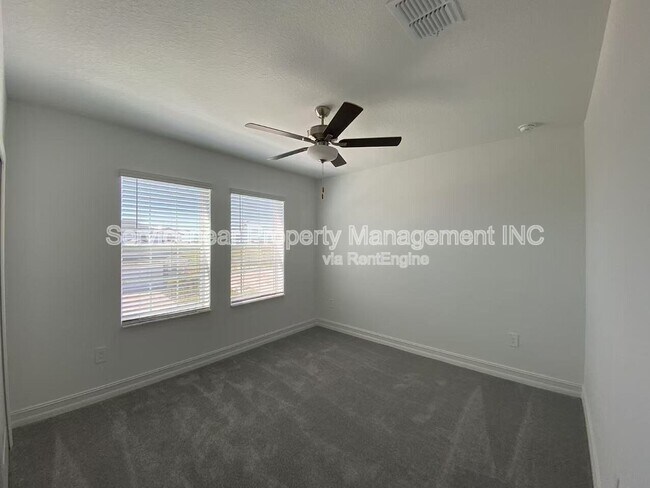Building Photo - 7113 119th Ct E