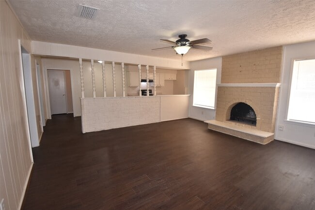 Building Photo - 11903 Sagecliff Dr