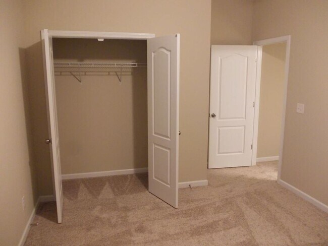 Building Photo - Spacious 4 Bedroom Home in Cox Mill School...