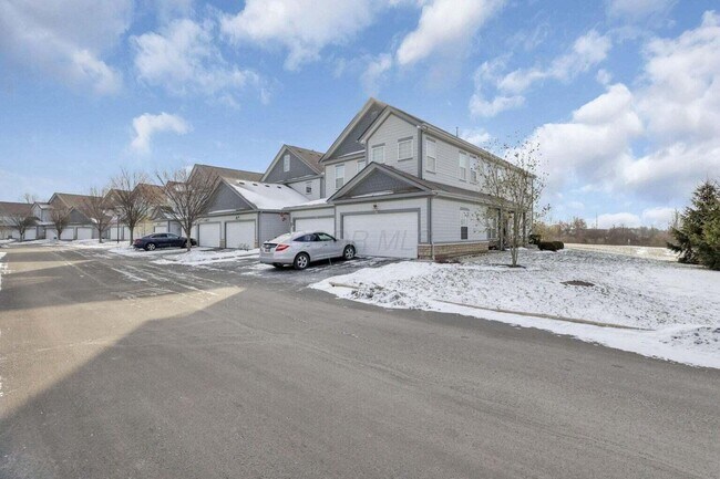 Building Photo - 550 Redwood Ln