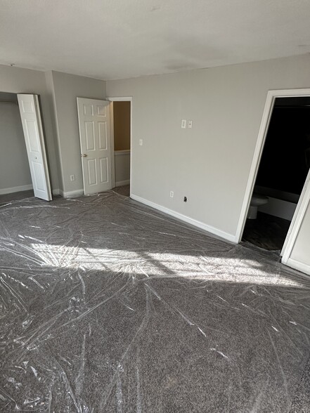 Master Bedroom - 2818 Crestwick Pl