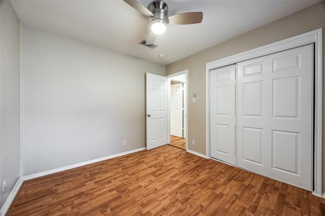 Building Photo - 900 N Brents Ave