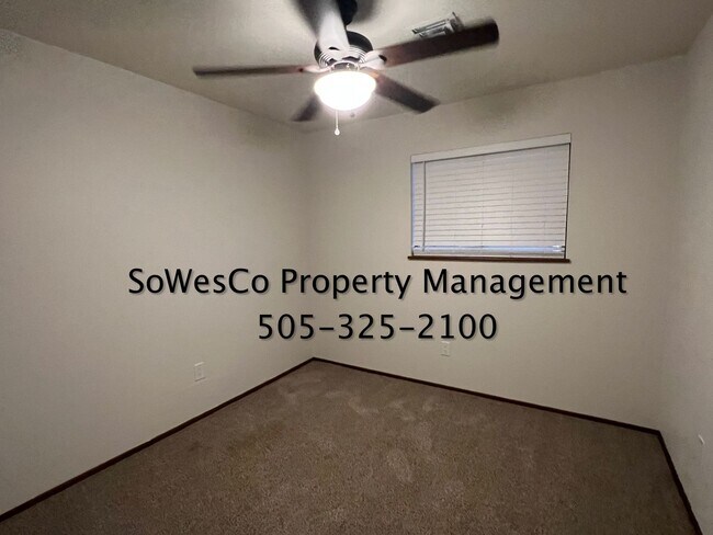 Building Photo - Beautifully Remodeled Large Home in Aztec