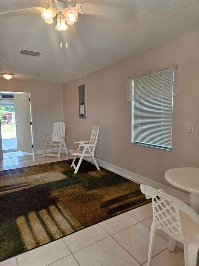 Building Photo - Port Charlotte Waterfront salt water pool annual rental