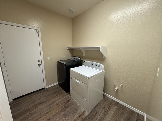 Building Photo - Laveen 5 Bedroom in Gated Community