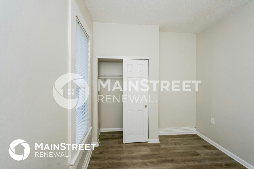 Building Photo - 664 S 27th St