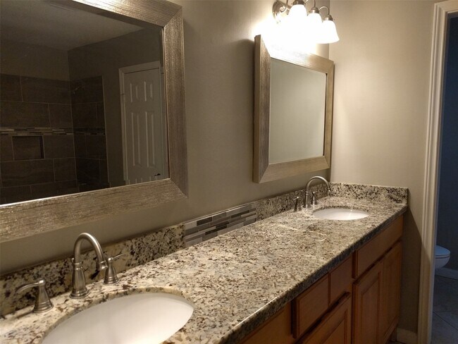 Building Photo - 4103 Garden Springs Dr