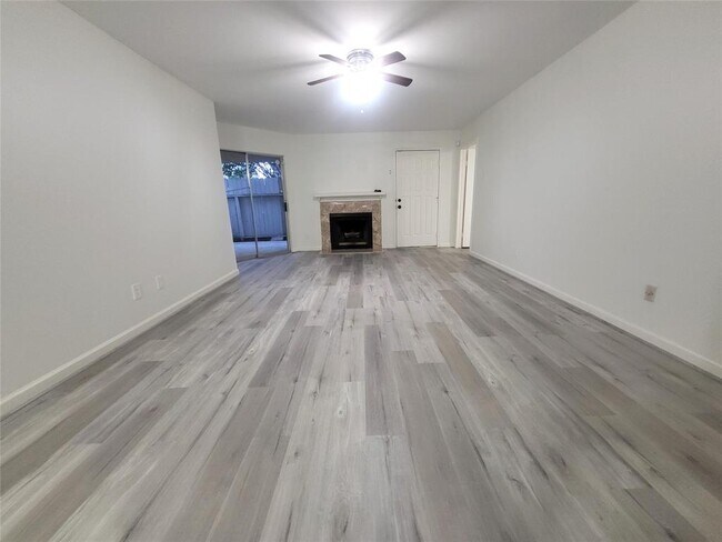 Building Photo - 8787 Brae Acres Rd
