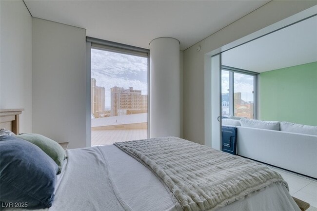 Building Photo - 3722 Las Vegas Blvd S