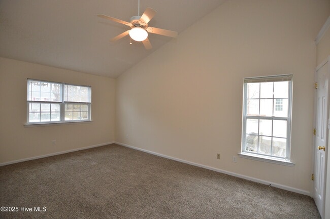 Building Photo - 805 Huff Dr