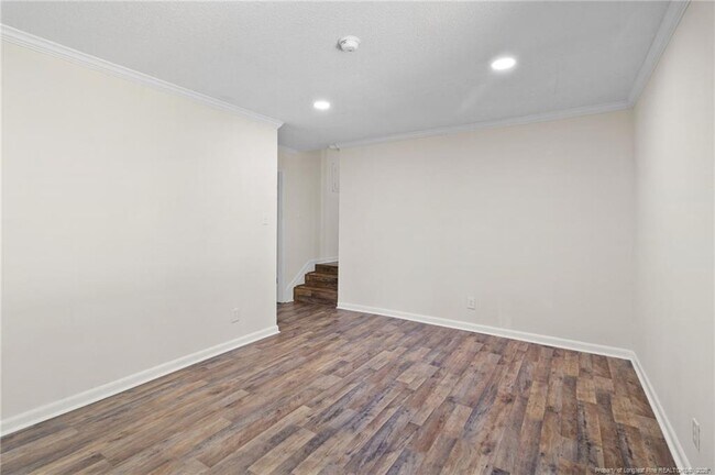 Building Photo - 503 Bobwhite Ct