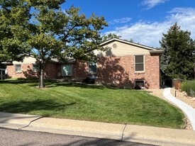 Building Photo - 3061 Oak St