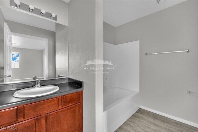 Building Photo - 200 S Mount Charleston Dr E