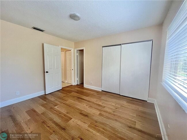 Building Photo - 1343 Hampton Blvd