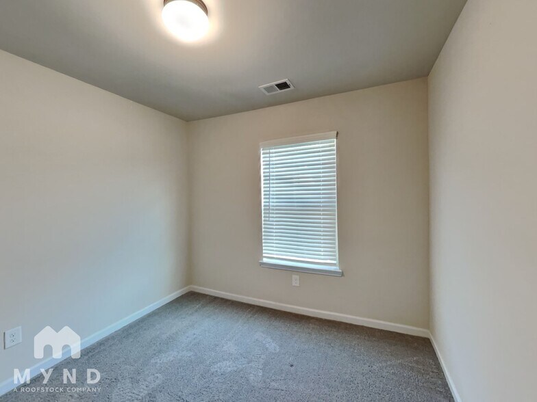 Building Photo - 6063 Oak Bend Ct