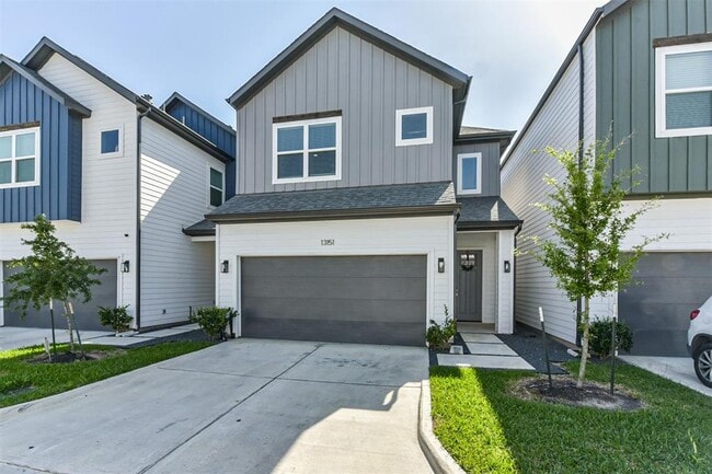 Building Photo - 13151 Perennial Spgs Dr