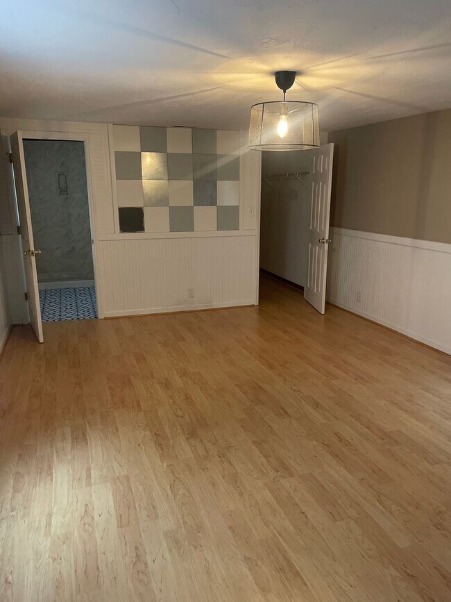 Building Photo - 2812 Kecoughtan Rd