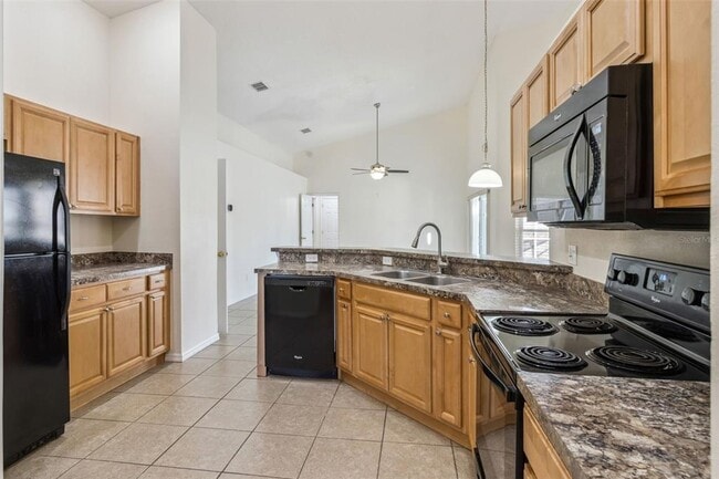 Building Photo - 166 Greeley Loop