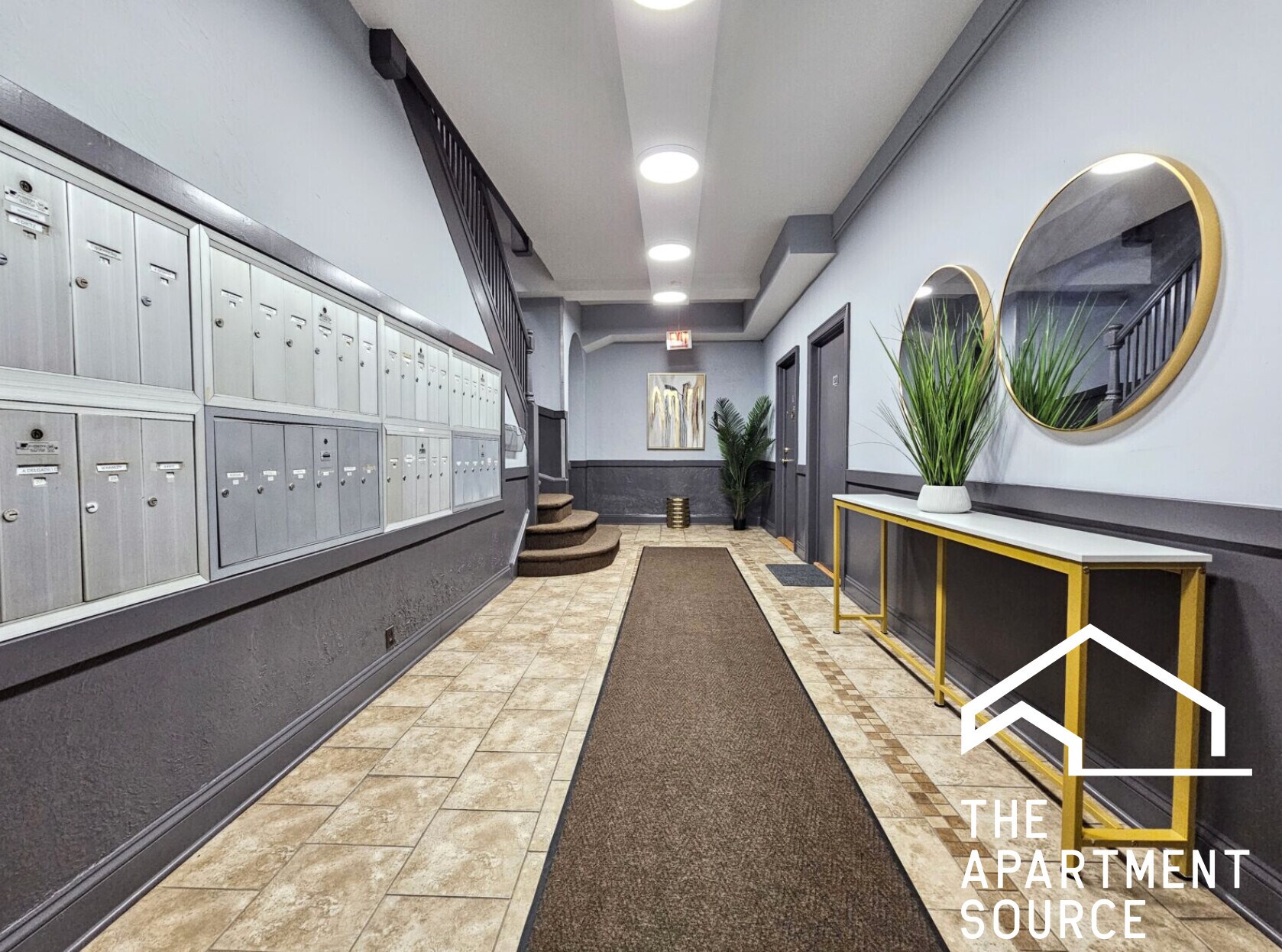 Building Photo - 1058 W George St