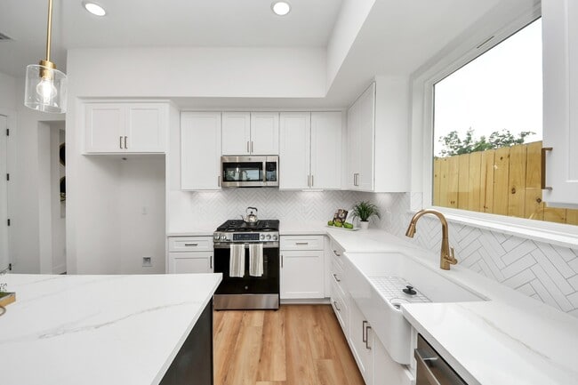 Building Photo - 7729 Avenue J