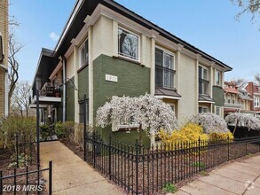 Building Photo - 1901 Ingleside Terrace NW